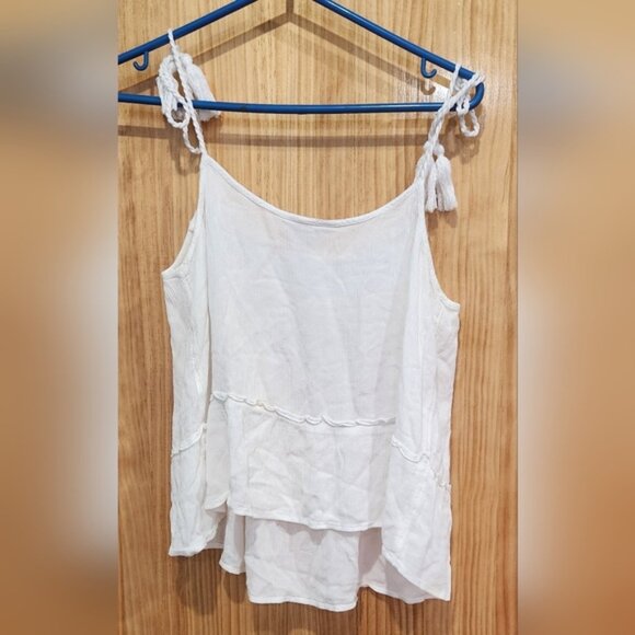 Arizona  Jean Co. White Embroidered Sleeveless Top - Picture 9 of 10